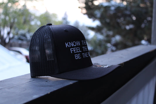 KNOW THE VIBES FEEL THE VIBES BE THE VIBES - Black Trucker Hat