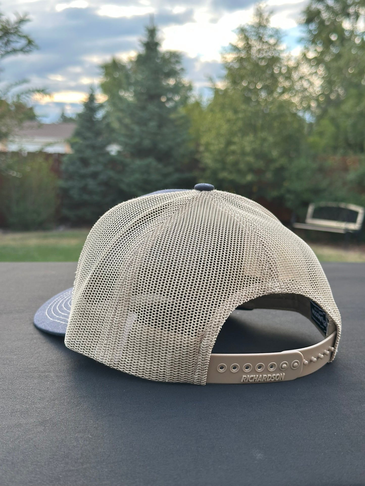 KNOW THE VIBES FEEL THE VIBES BE THE VIBES - Black Trucker Hat