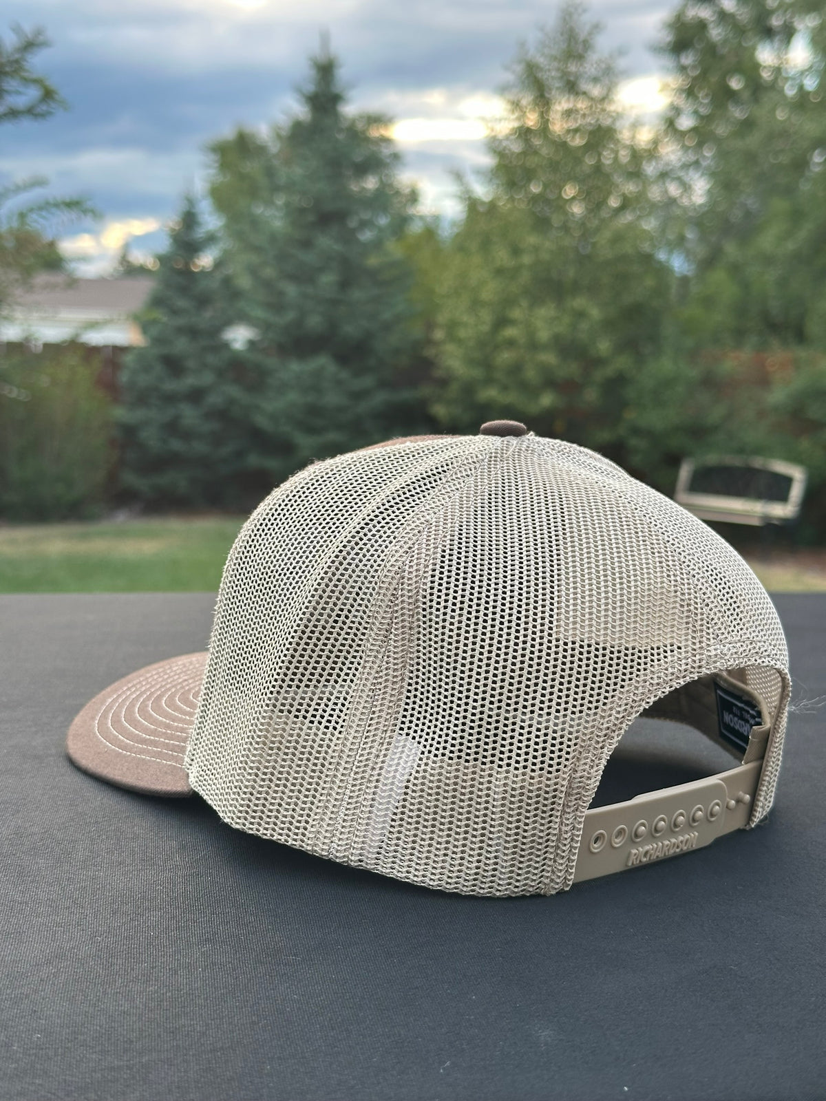 YOU GET WHAT YOU EARN - Black trucker Hat